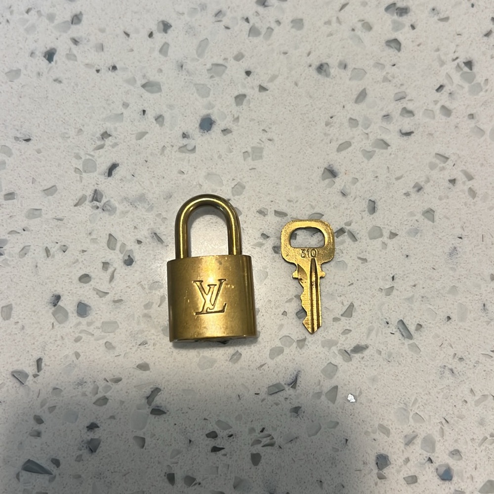 Louis Vuitton Lock & key